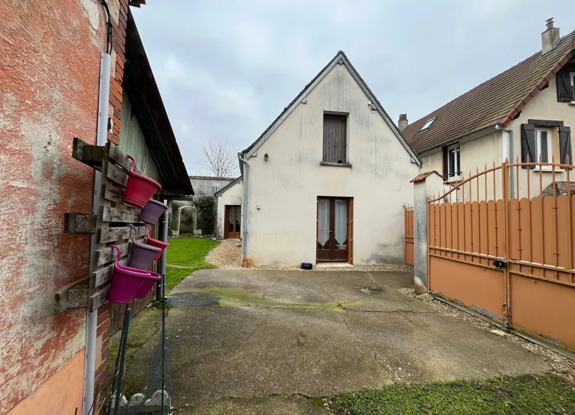 Flat Rue de la Passerelle in Ézy-sur-Eure