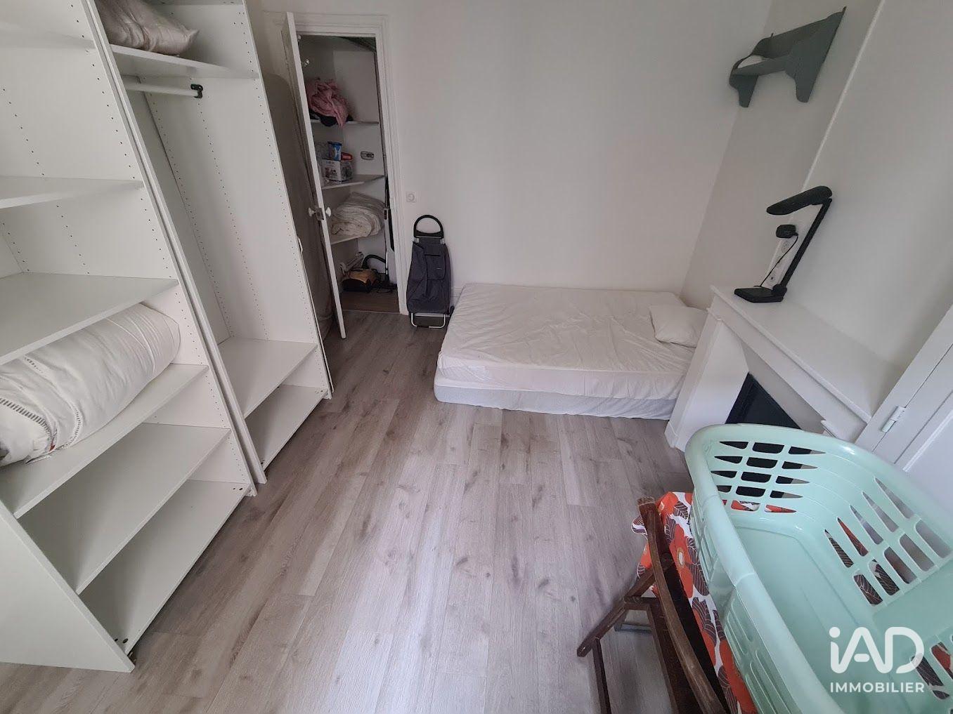 Flat Rue des Acacias in Paris