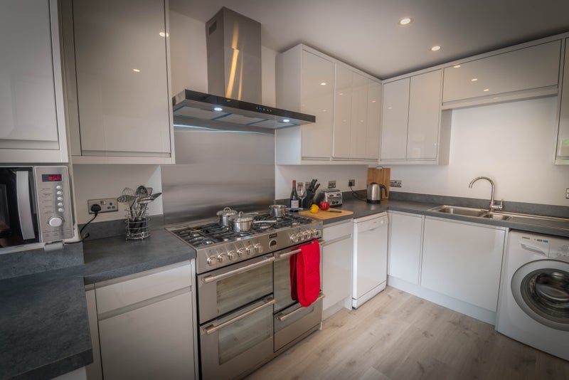 Room Mayville Avenue in Bristol