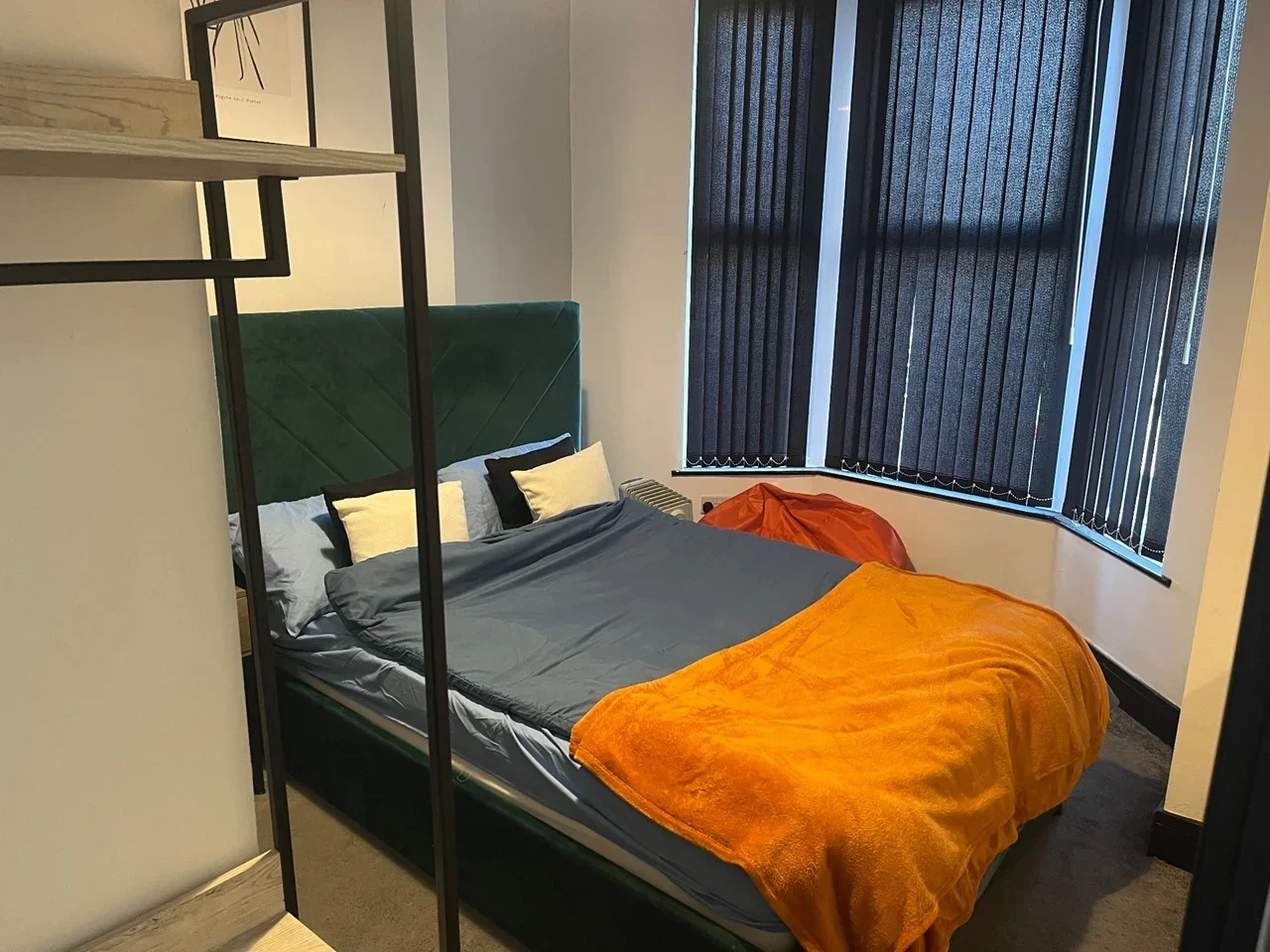 Room Birstall Road in Liverpool
