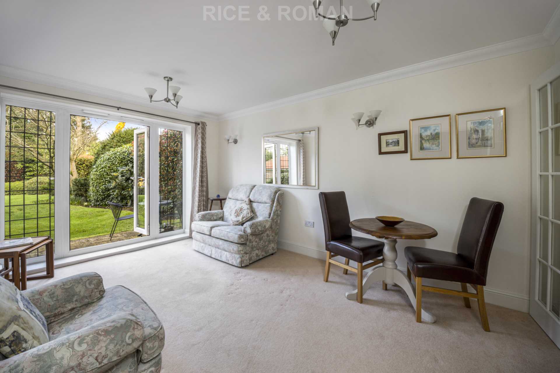 Flat Ashcroft Place in Mole Valley