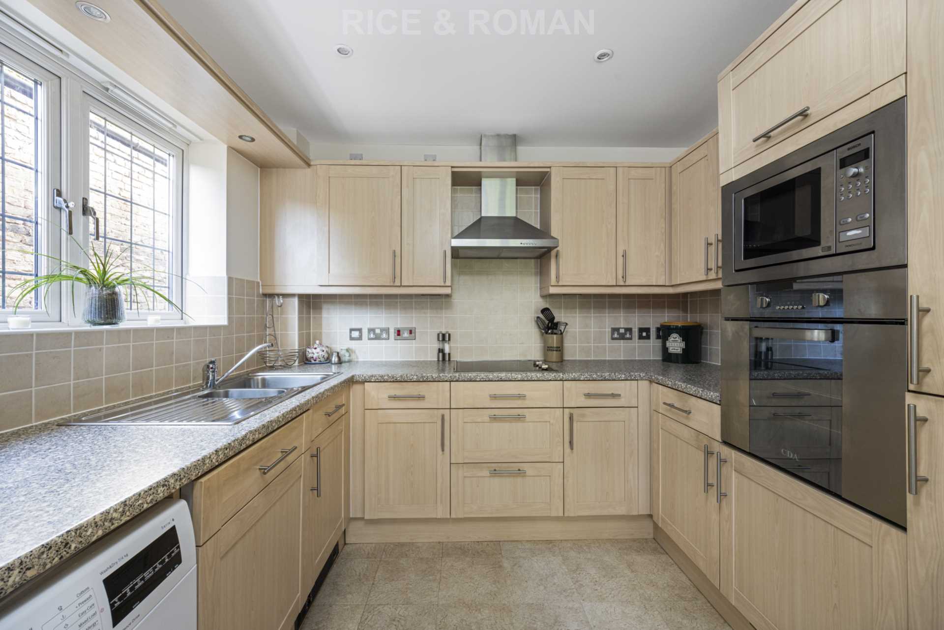 Flat Ashcroft Place in Mole Valley