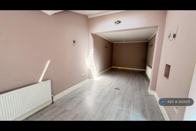 House Bath Road in Greater London