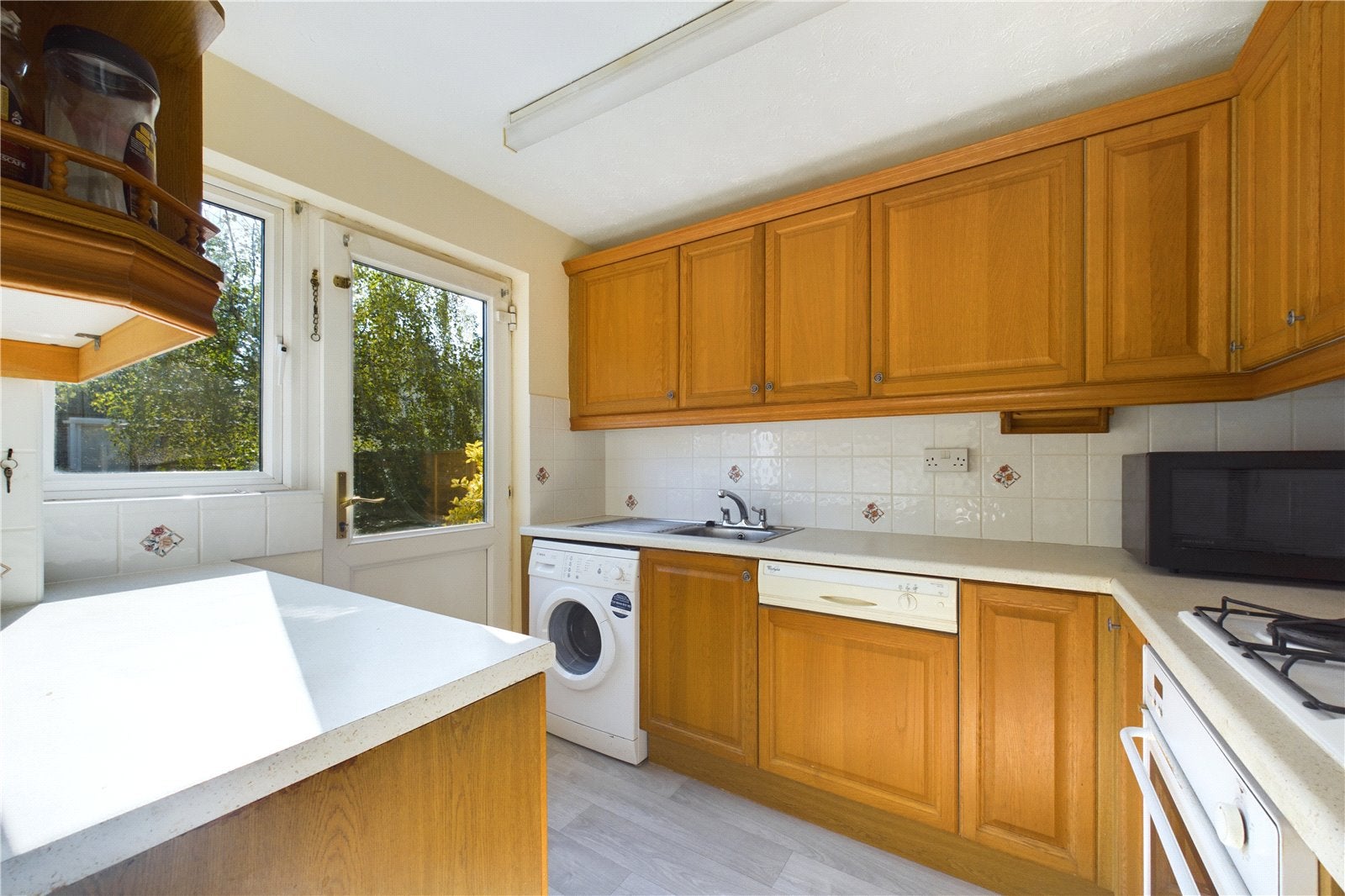 House Weyhill Close in Basingstoke and Deane