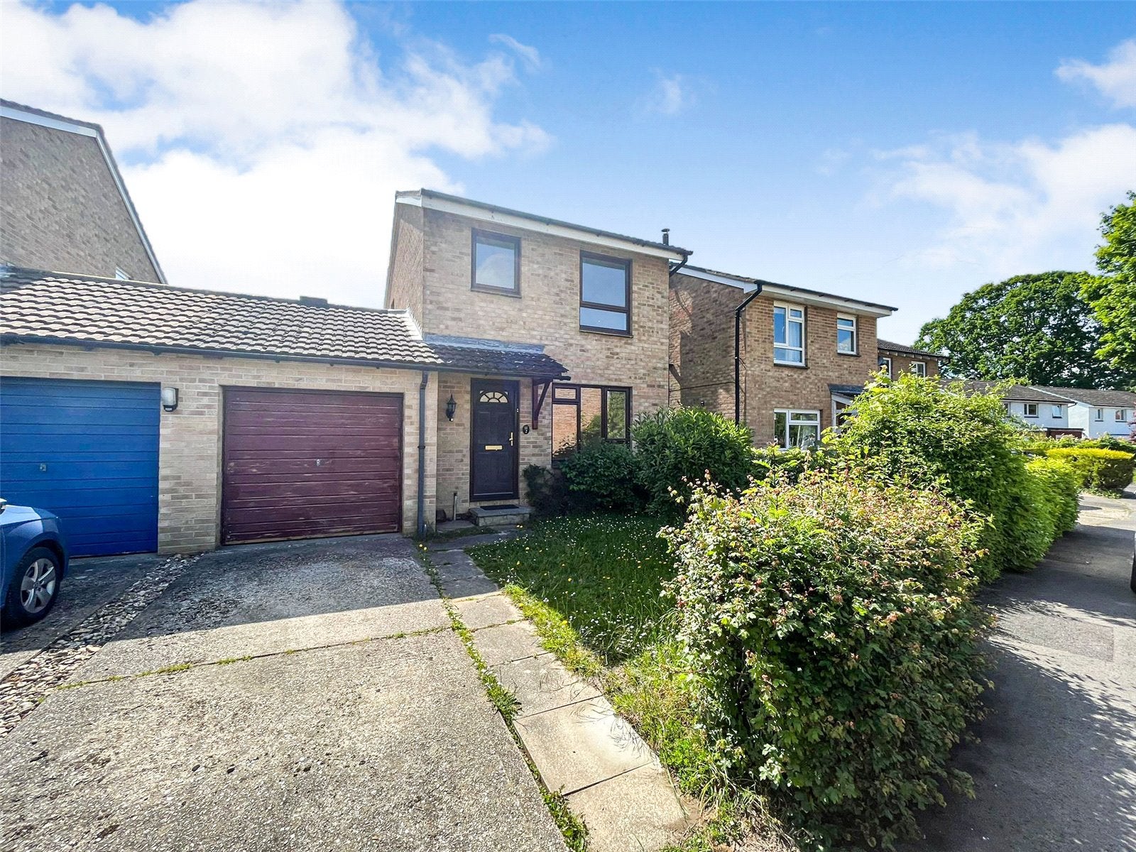 House Weyhill Close in Basingstoke and Deane