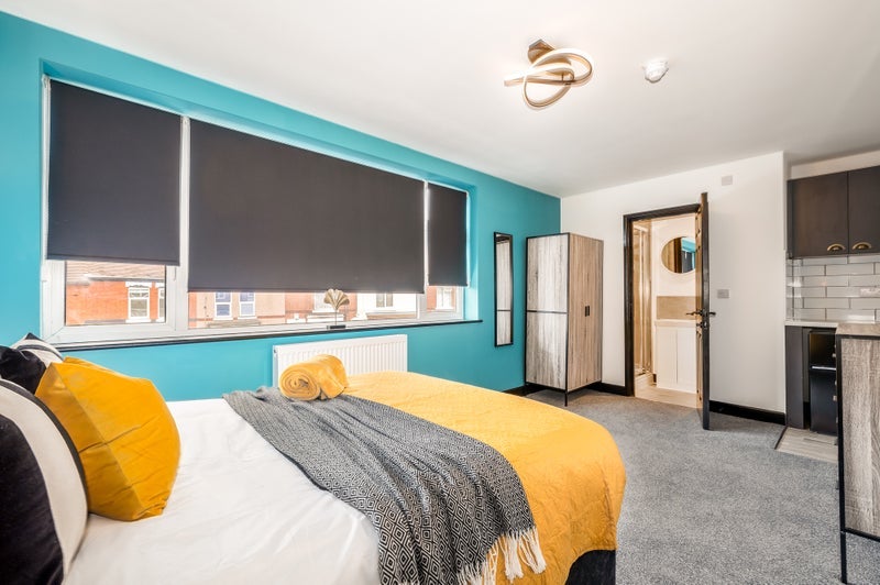 Room Heath End Road in Nuneaton and Bedworth