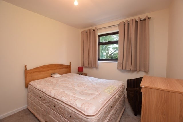 Flat Aldine Court in Sheffield