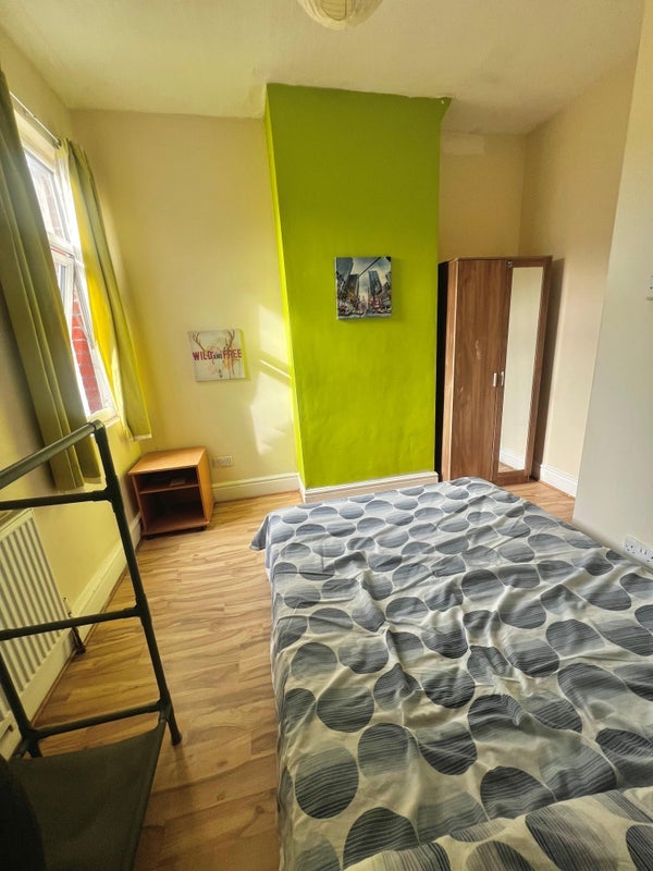 Room Rostherne Street in Salford