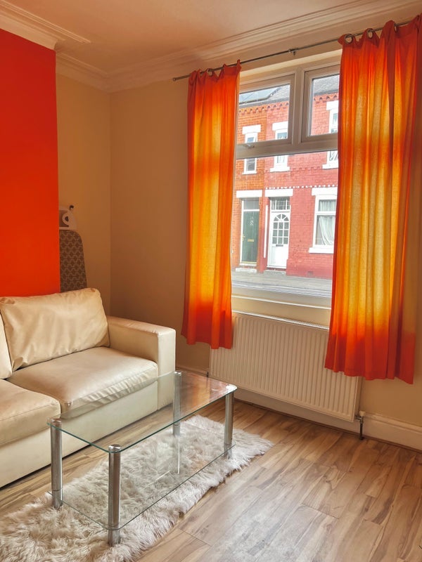 Room Rostherne Street in Salford