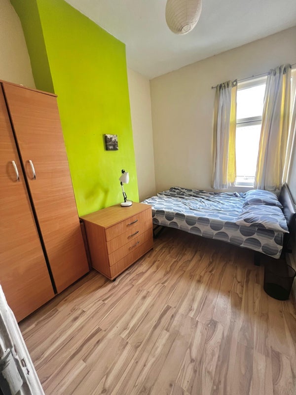Room Rostherne Street in Salford