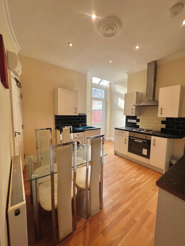 Room Rostherne Street in Salford