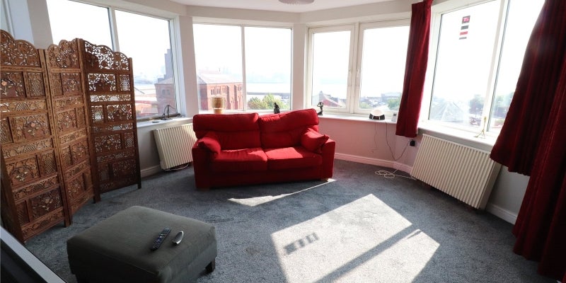 Flat Hamilton Street in Birkenhead