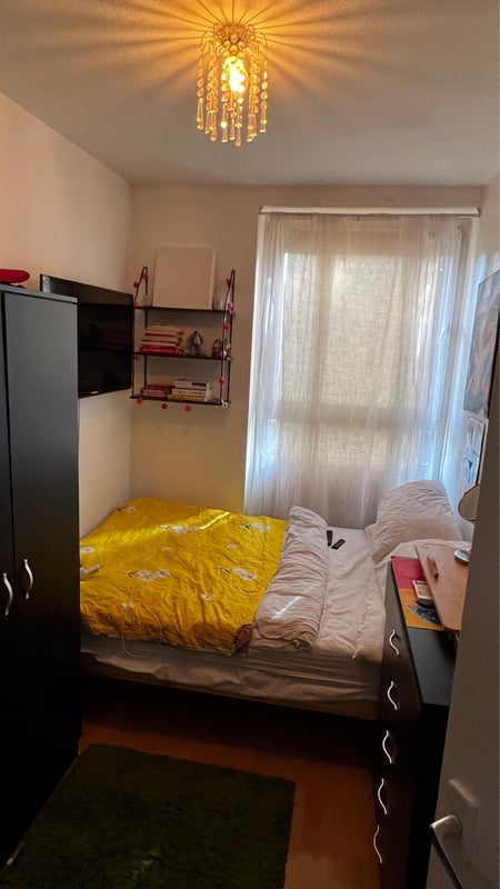 Room Corby Way in Greater London
