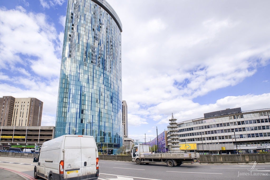 Flat Holloway Circus Queensway in Birmingham
