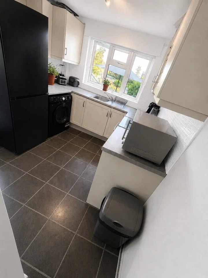 Room Dover Road in Gravesham