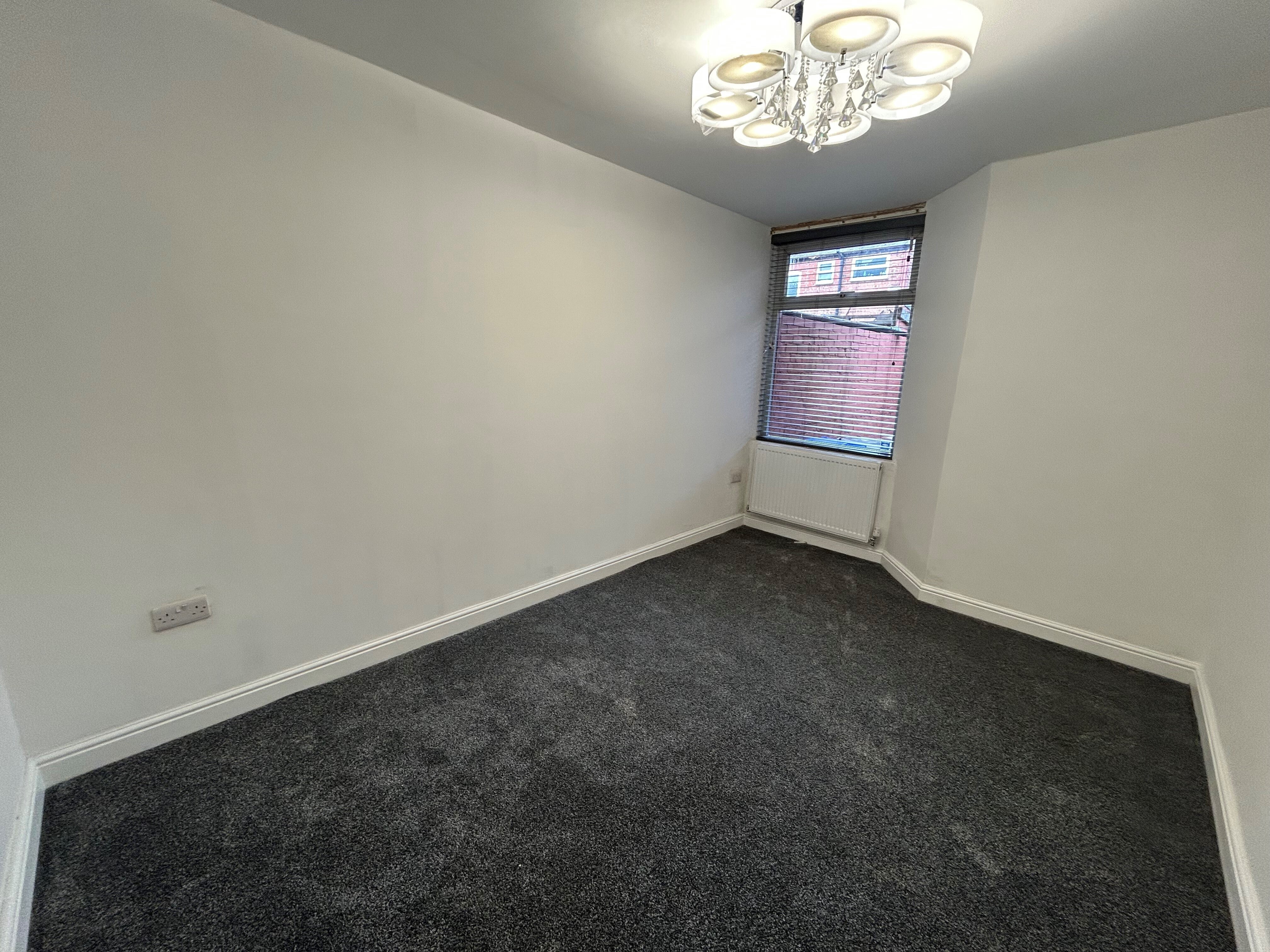 Flat Doveleys Road in Salford