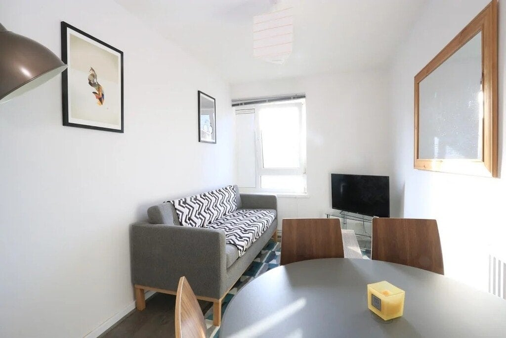 Room Willis Street in Greater London