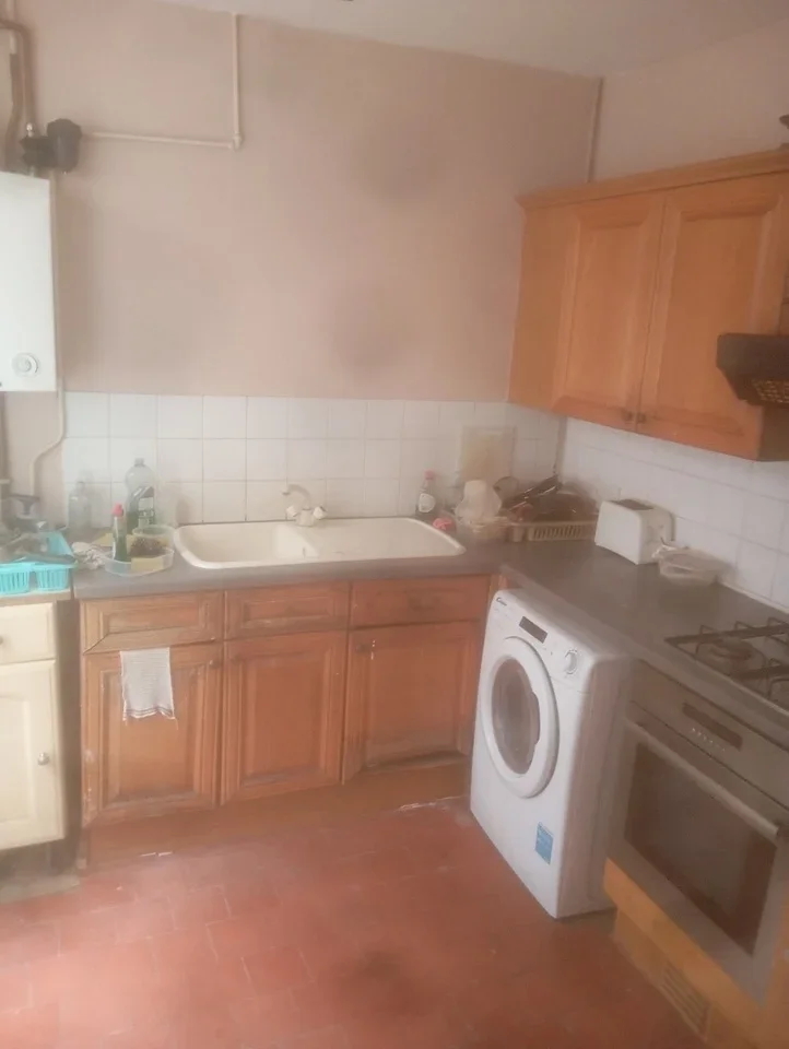 Room Bulstrode Avenue in Greater London