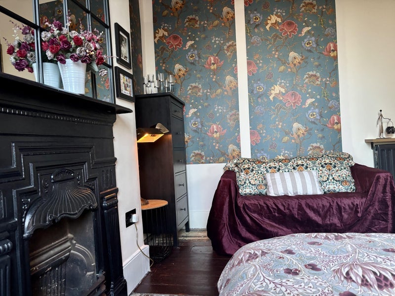 Room Heathwood Gardens in Greater London