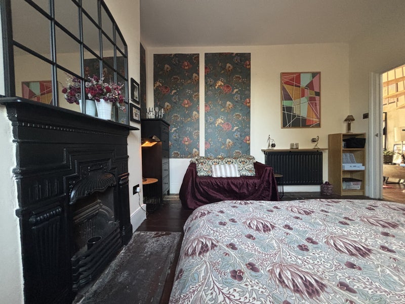Room Heathwood Gardens in Greater London