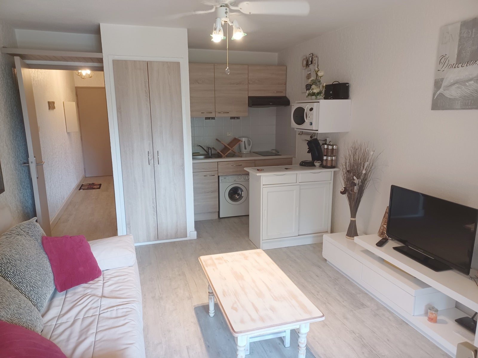 Flat Corniche de Solviou in Six-Fours-les-Plages