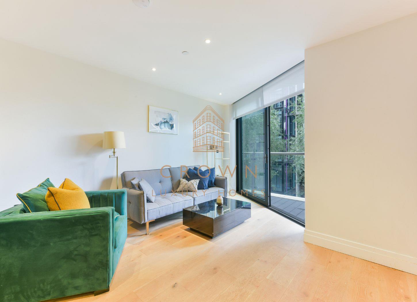 Flat Tideway Walk in Greater London