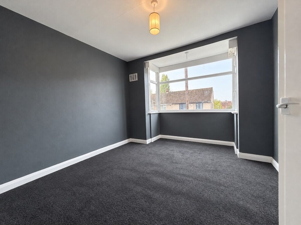 Flat St Austell Road in Coventry