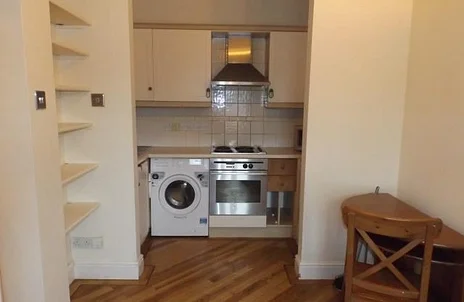 Flat Upton Park in Slough
