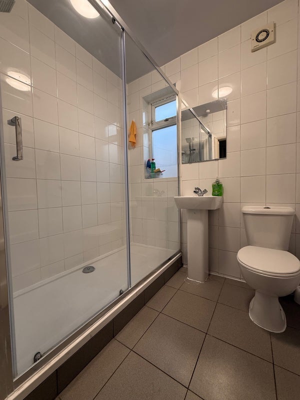 Room Riverside Gardens in Greater London