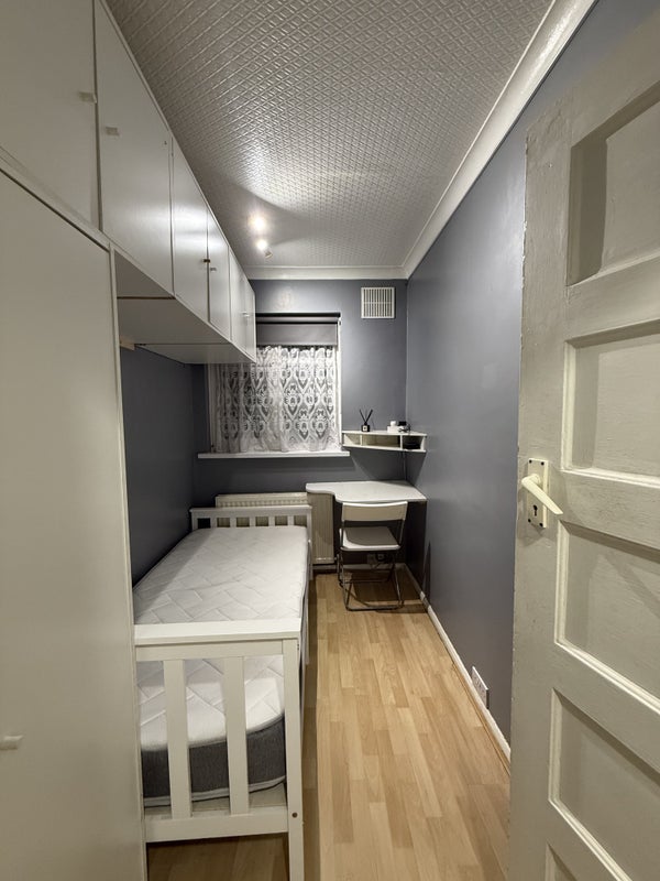 Room Riverside Gardens in Greater London