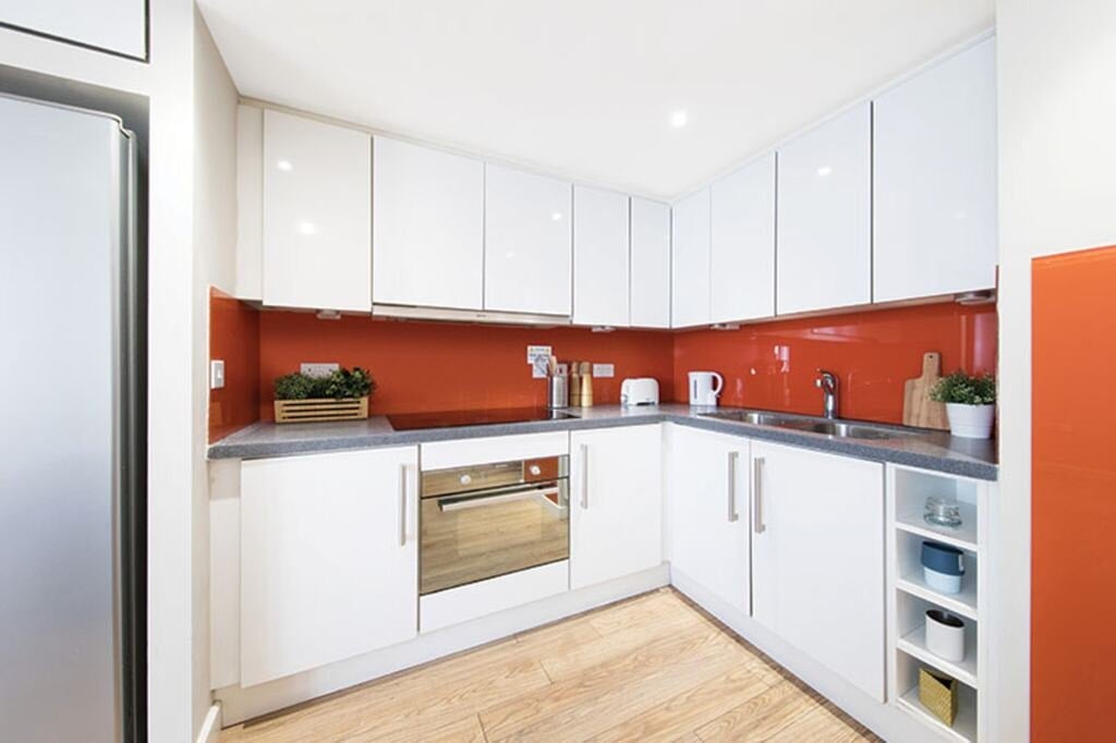 Room Bridle Mews in Greater London