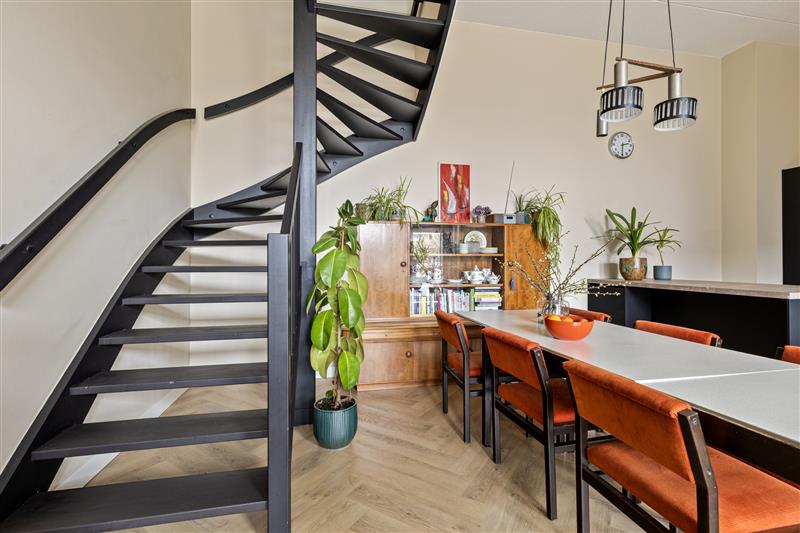 Appartement te koop: Ananasweg 162, Leiden