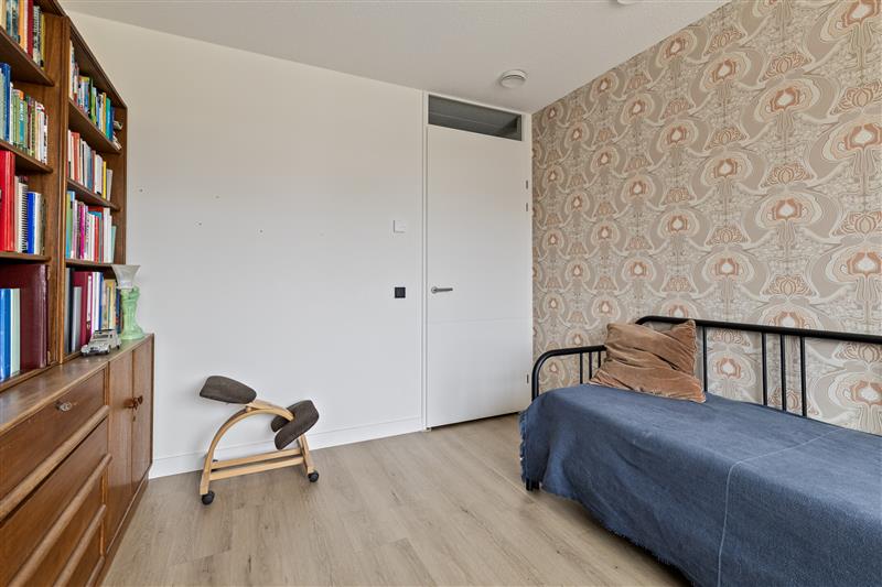 Appartement te koop: Ananasweg 162, Leiden
