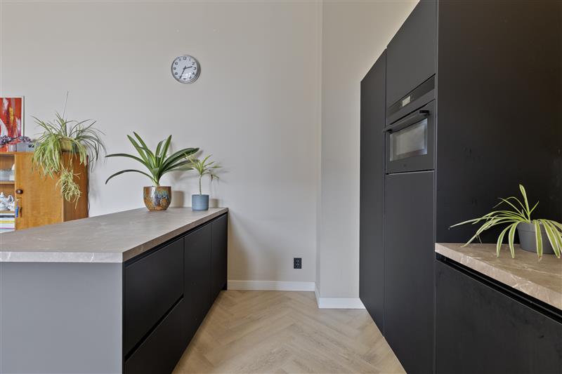 Appartement te koop: Ananasweg 162, Leiden