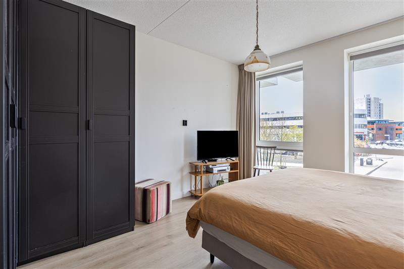 Appartement te koop: Ananasweg 162, Leiden