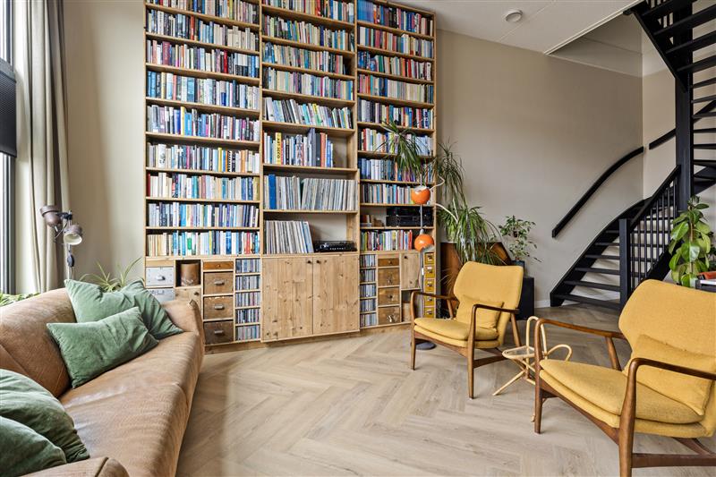Appartement te koop: Ananasweg 162, Leiden