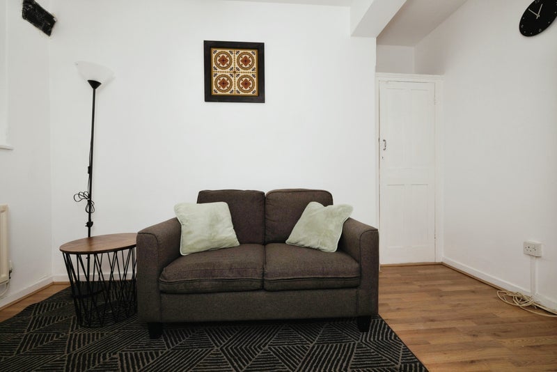 Room Loughborough Road in Greater London