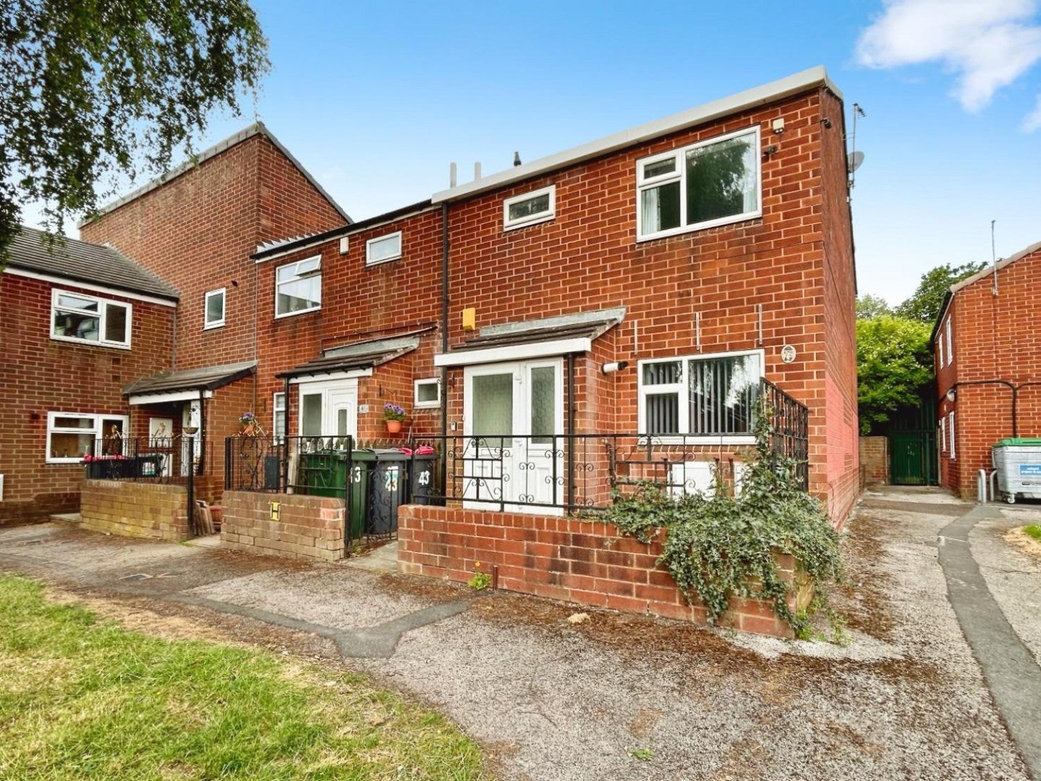 House Oaks Lane in Rotherham