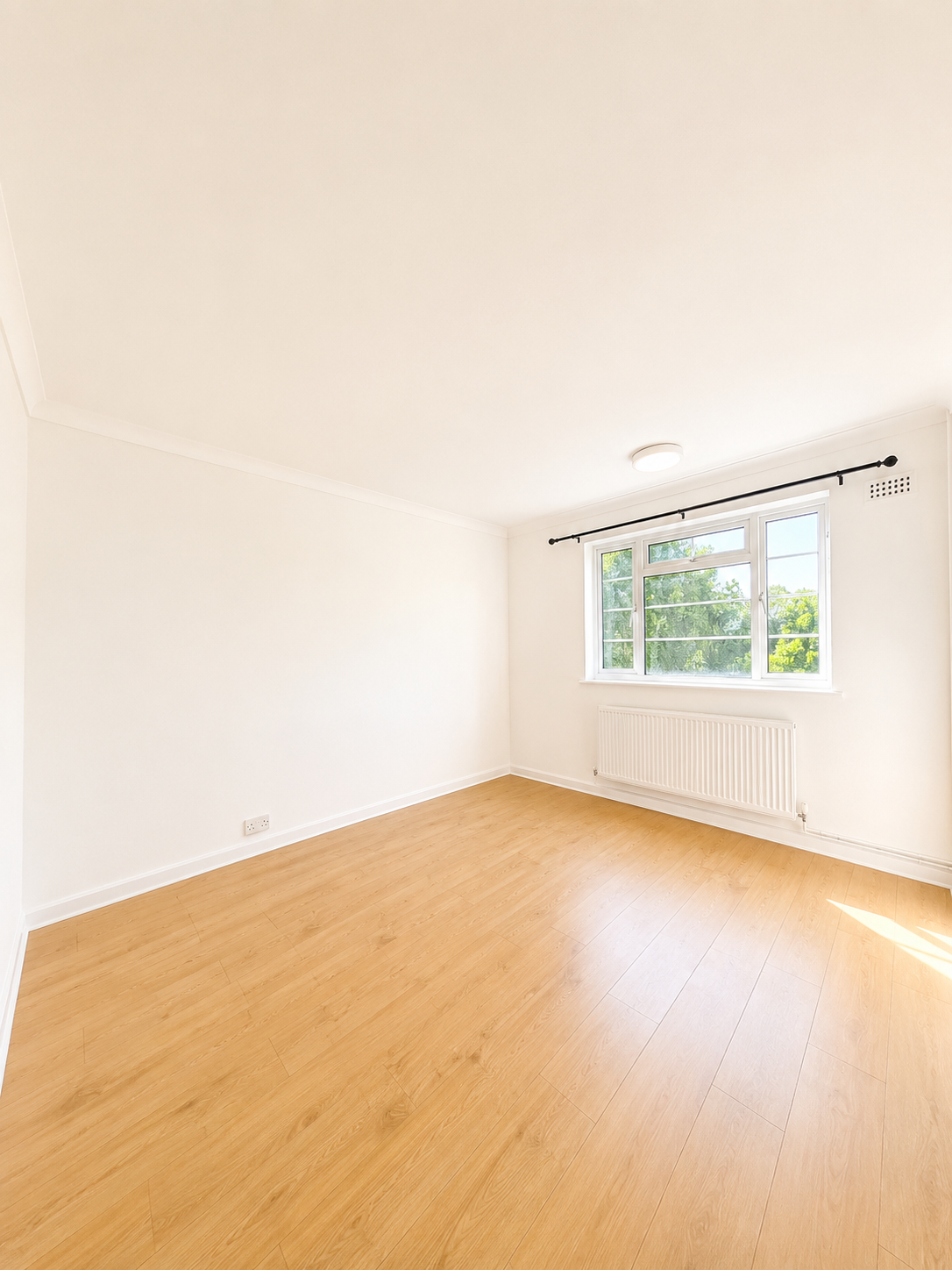 House Chase Side in Greater London