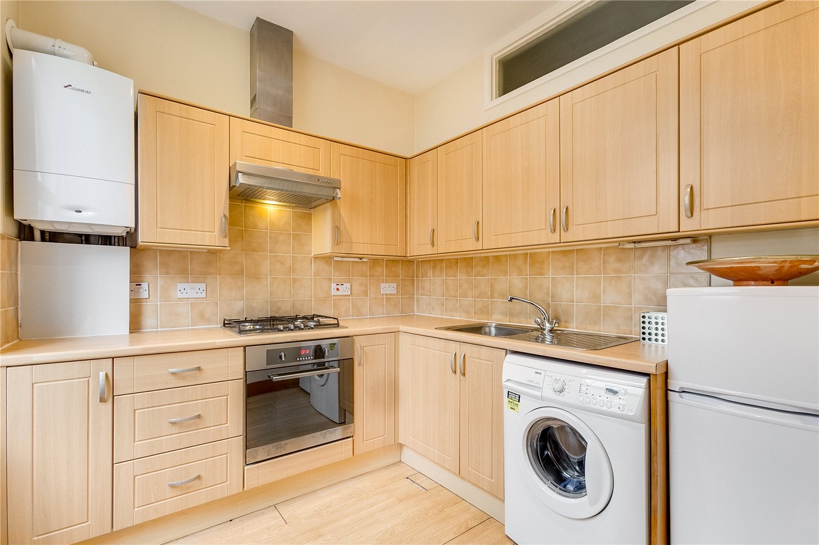 Flat Lambert Road in Greater London