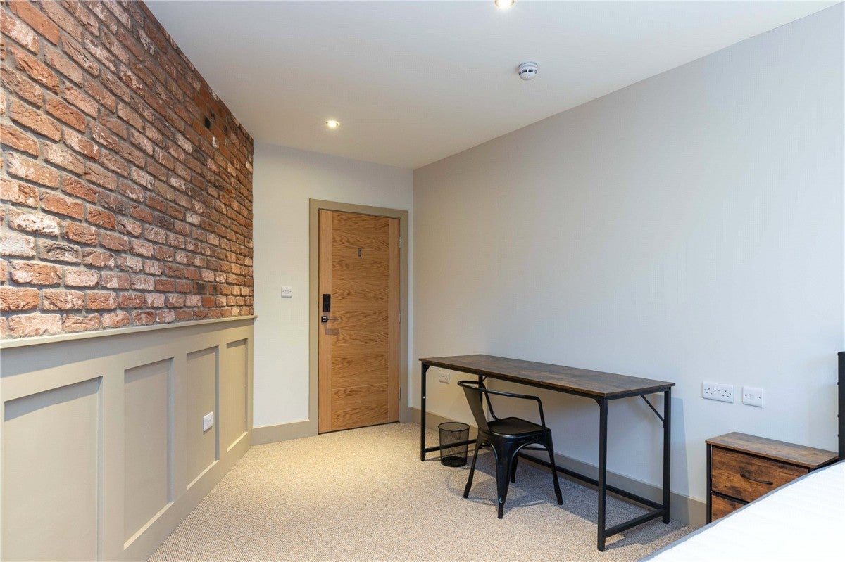 Room Manchester Road in Congleton