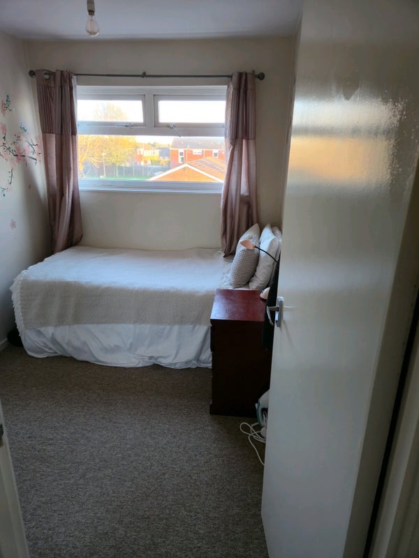 Room Elderberry Walk in Bristol