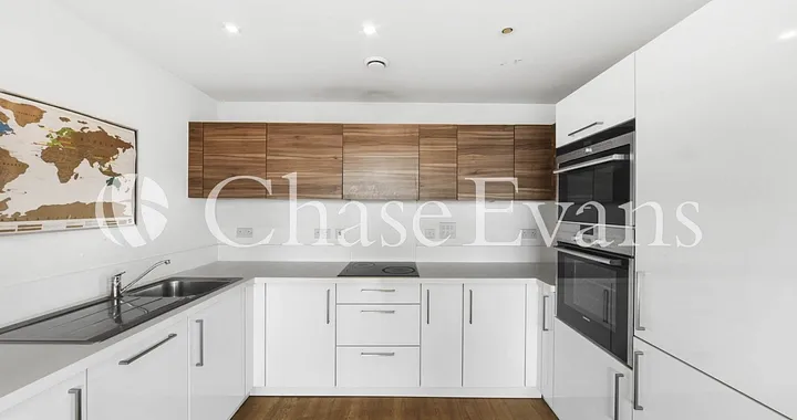Flat Hannaford Walk in Greater London