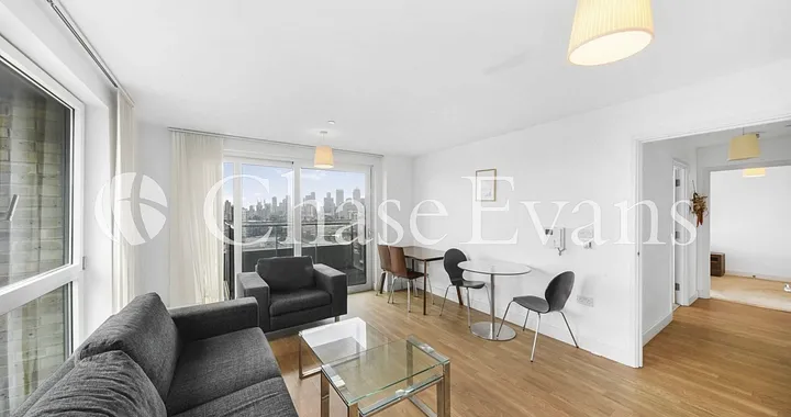 Flat Hannaford Walk in Greater London