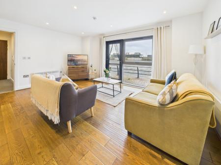 Flat William Jessop Way in Liverpool
