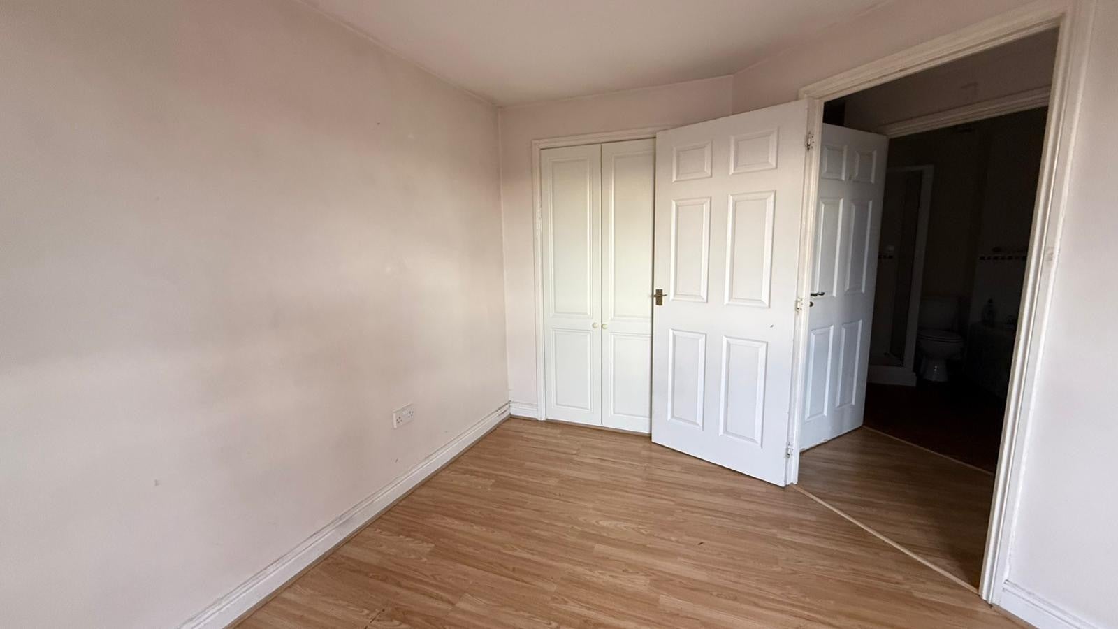 Flat Waterfront Way in Walsall