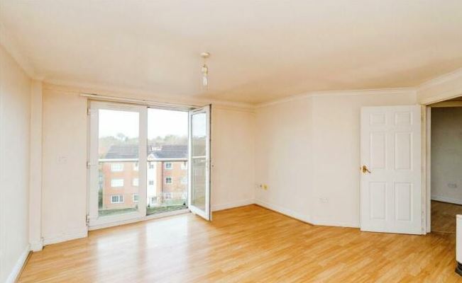 Flat Waterfront Way in Walsall