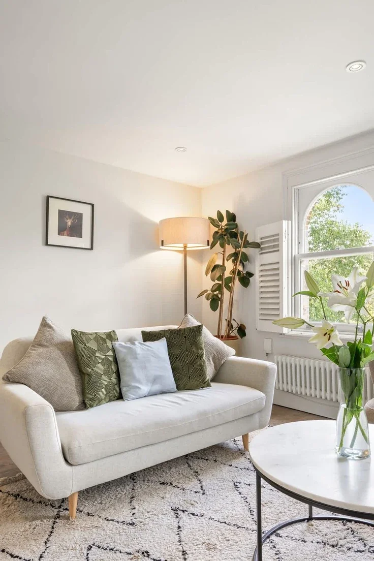 Flat Vauxhall Grove in Greater London