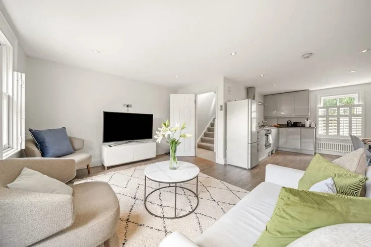Flat Vauxhall Grove in Greater London