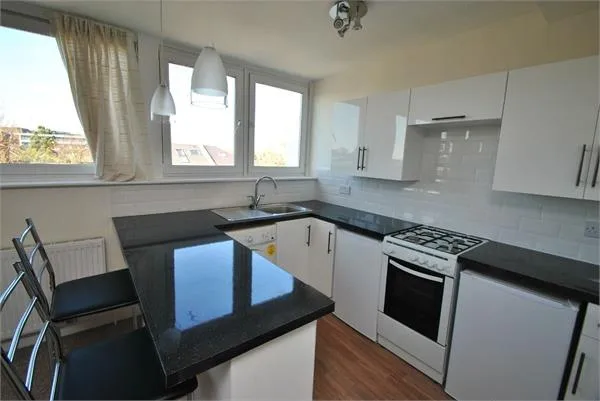 Flat Ranelagh Road in Greater London